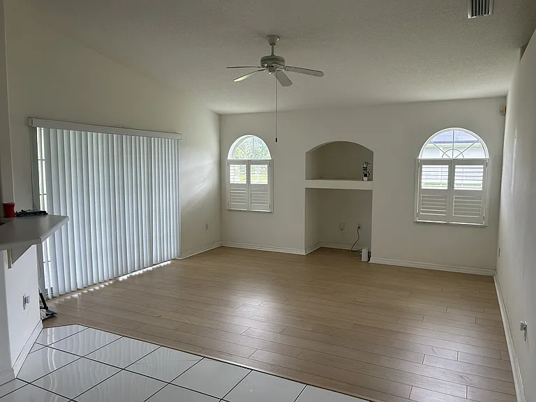 2 Lamar Ln — Photo 8