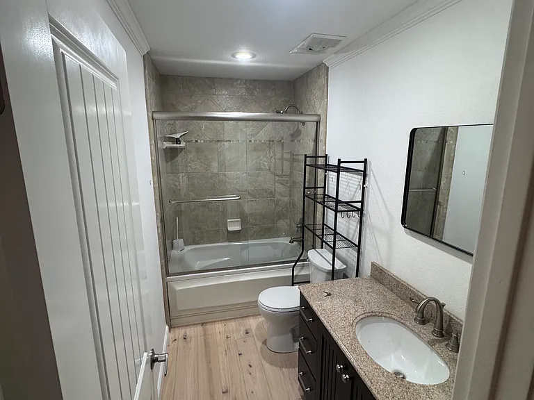 1835 W Santa Ana Ave — Photo 3