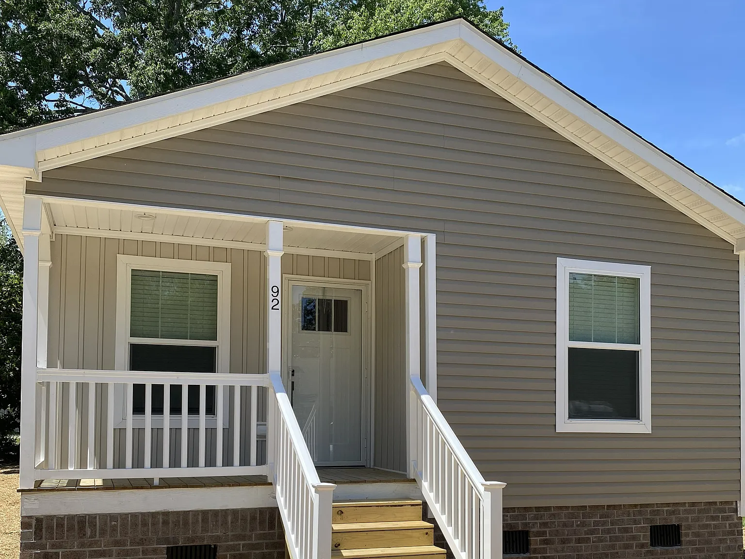 3 bed, 1155 sqft, $1,700 — Photo 1
