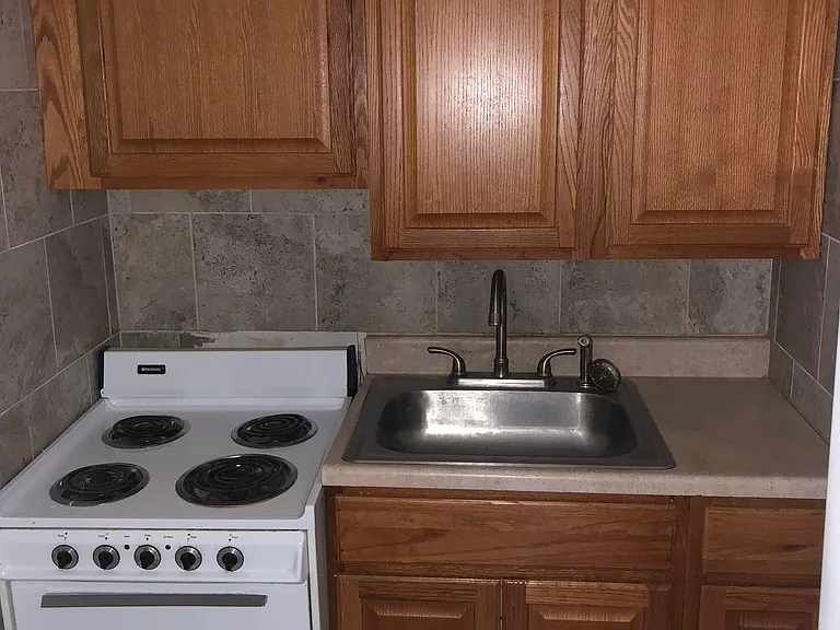 483 State St #5 — Photo 6
