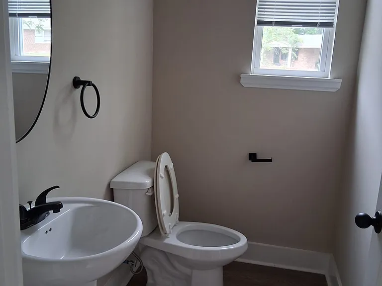 251 Nancy St #B — Photo 7