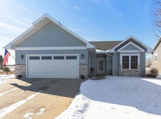 1453 Edinborough Dr, Rapid City, SD 57702