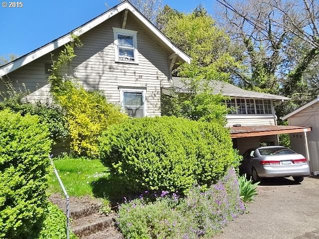 2nd image of 518 SE Cowls St