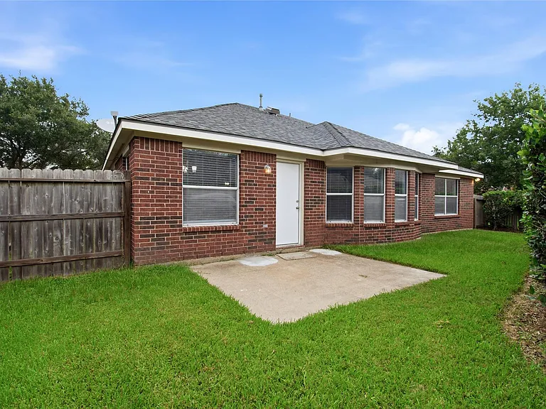 6706 Paigetree Ln — Photo 35