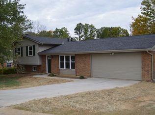 3835 Witham Woods Dr, Cincinnati, OH 45245