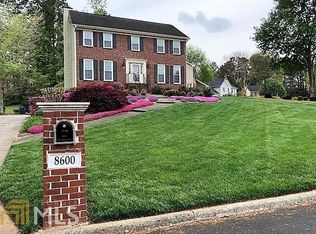 8600 Birch Hollow Dr, Roswell, GA 30076