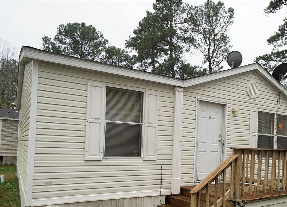 1st image of 3118 Grand Prix Dr