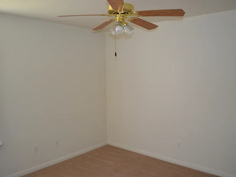 2204 Wildewood Dr — Photo 27