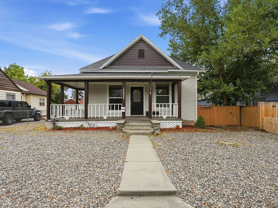 1245 Rood Ave