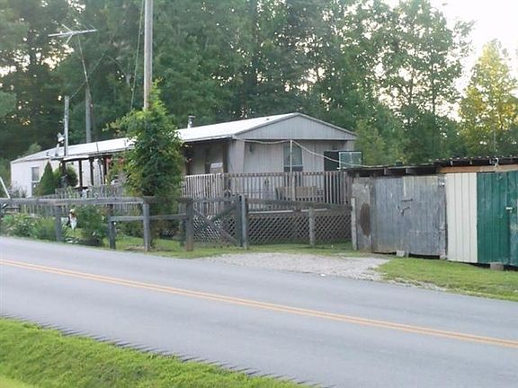 2nd image of 1773 Highway 1693