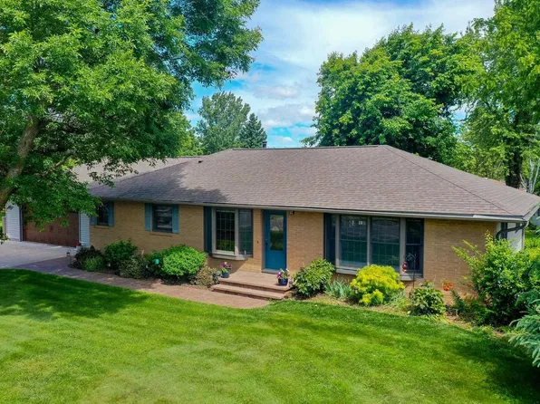 206 W CEDAR STREET, Abbotsford, WI 54405