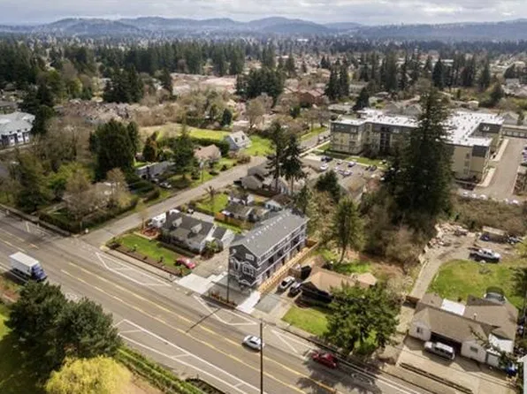 14450 NE Glisan St, Portland, OR 97230