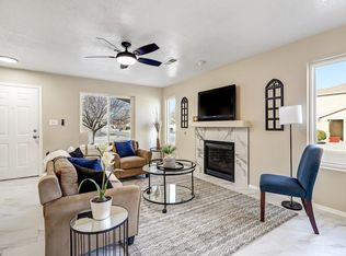 10916 Dreamy Way Dr NW, Albuquerque, NM 87114