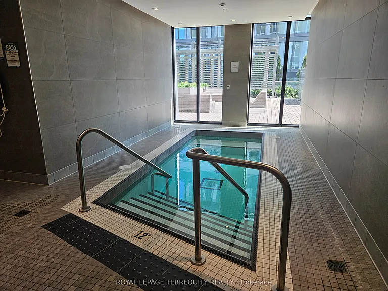 1 Yorkville Ave #4401 — Photo 31