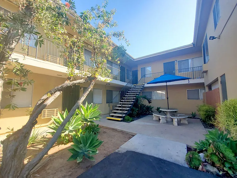 Parks Ave. Apartments — Photo 16