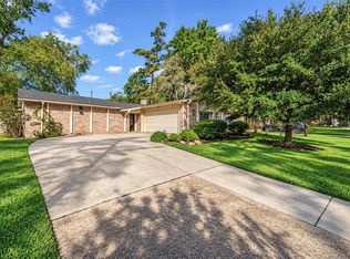 95 Paradise Valley Dr, Conroe, TX 77304