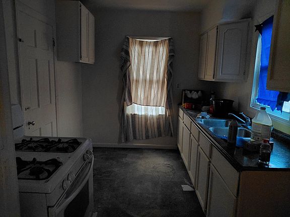 5th image of 311 W Genesee St