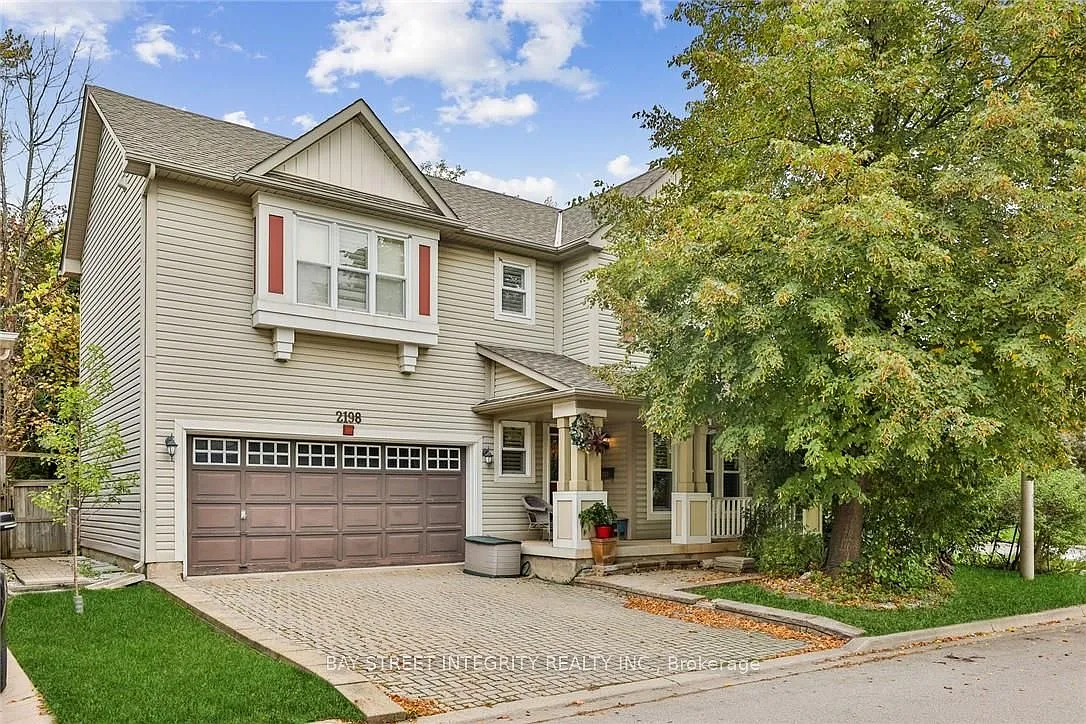 4 bed, $4,300 — Photo 1
