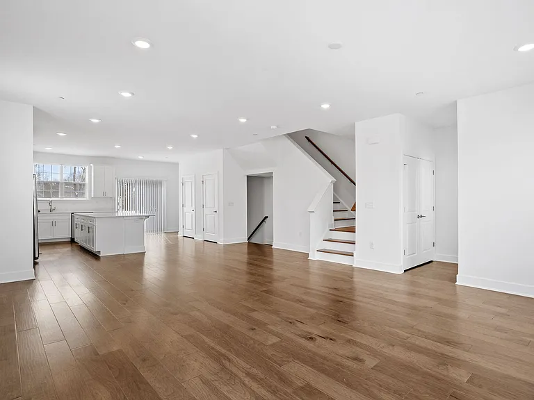 137 Ada Hightower Ave — Photo 8