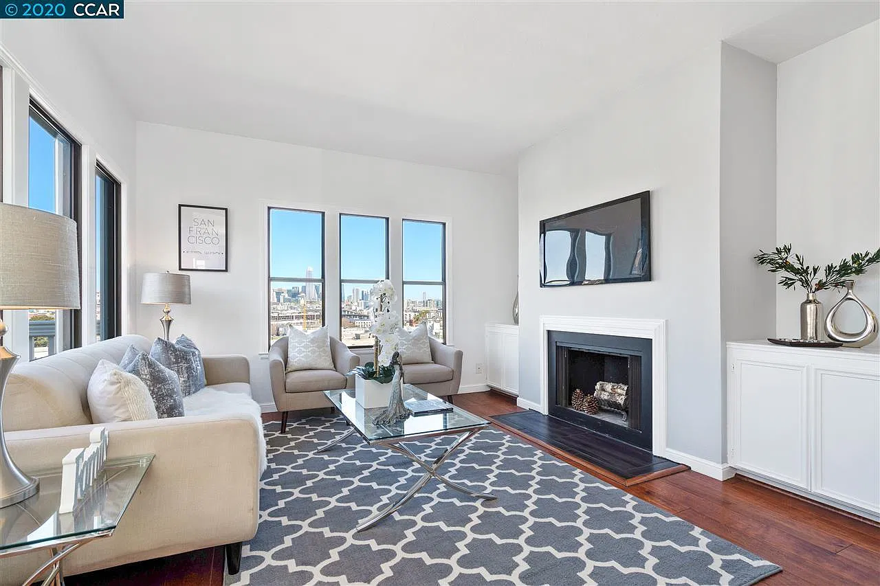 2 bed, 1160 sqft, $6,950 — Photo 1