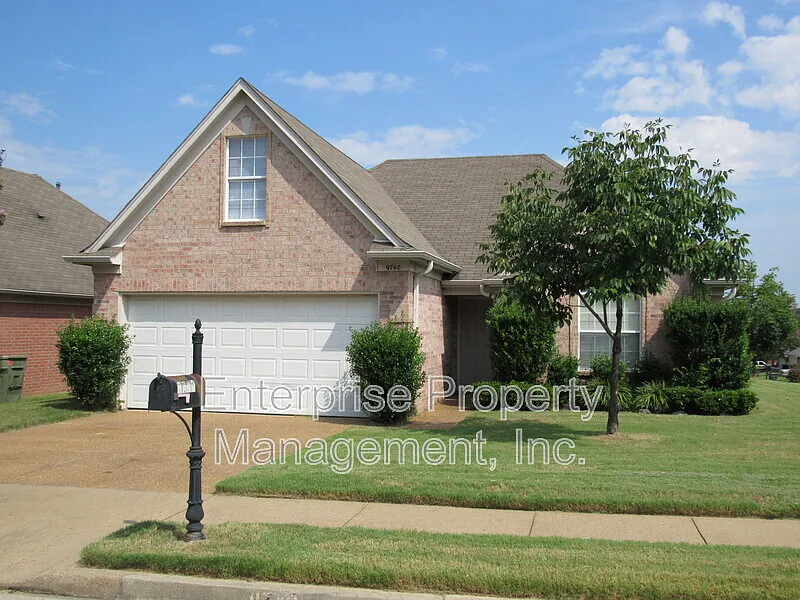 9740 Riggin Dr