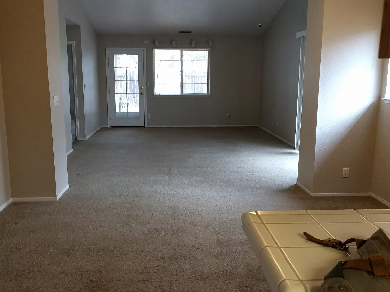 3 bed, 2.5 bath, 1492 sqft, $2,400 — Photo 4