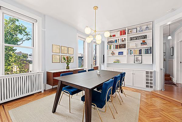 1st image of 301 Henry St #4E