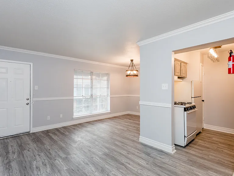 Allendale Village Apartments — Photo 8