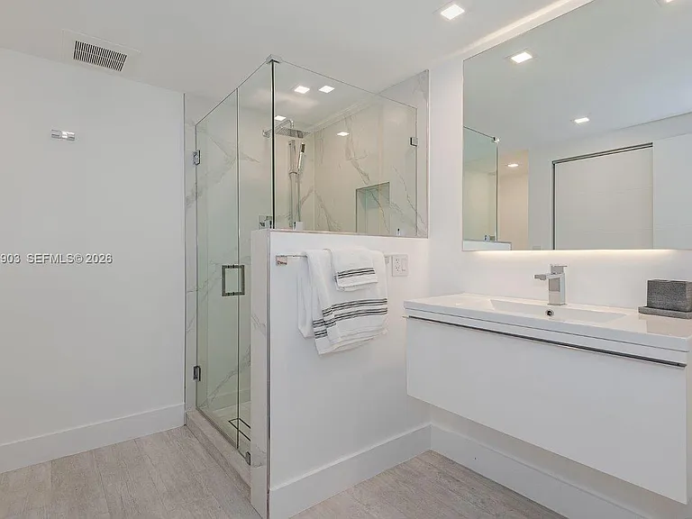 2301 Collins Ave #739 — Photo 22