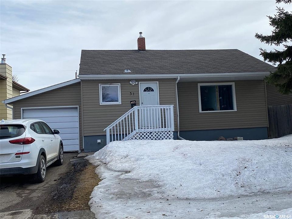 1st image of 31 Irwin AVENUE