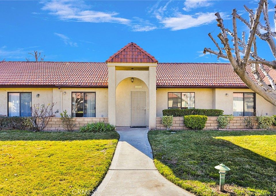 1st image of 19228 Cottonwood Dr