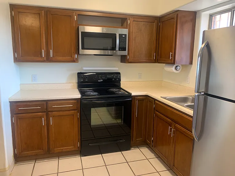 201 W Kentucky St #3 — Photo 9