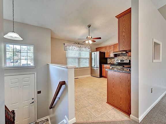 4th image of 2524 Evergreen Dr