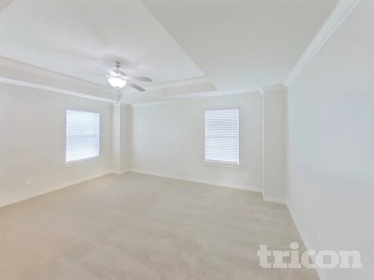 4822 Kingdom Dr — Photo 8