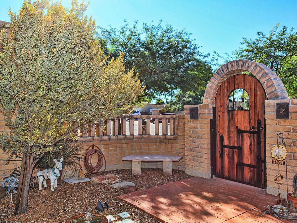 1st image of 2040 N Heatherbrae Cir