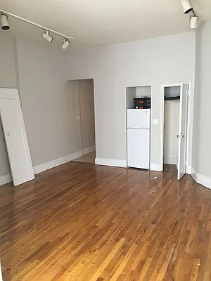 Rented by AJ Clarke | media 11