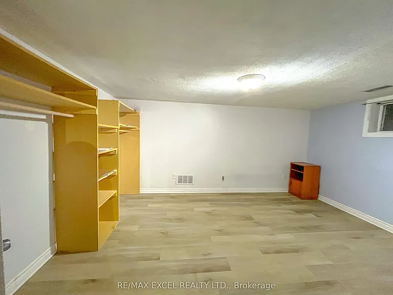 73 Hickling Trl — Photo 9