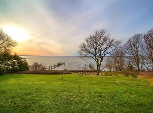 1219 N Main Rd, Jamestown, RI 02835