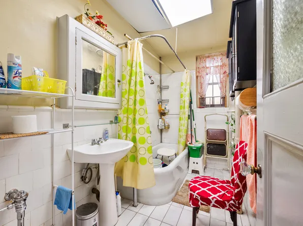 565 West 169th Street image 10 of 14