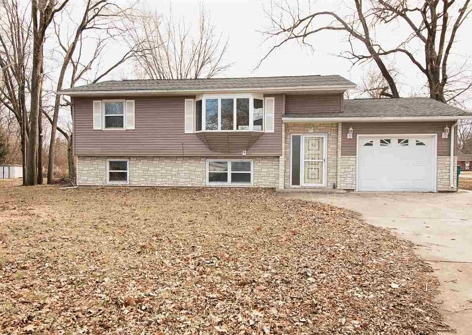 1st image of 208 Elliott Ave