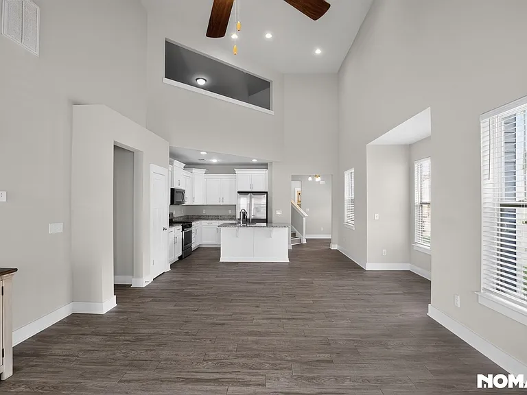 201 Sprucewood Ct — Photo 8