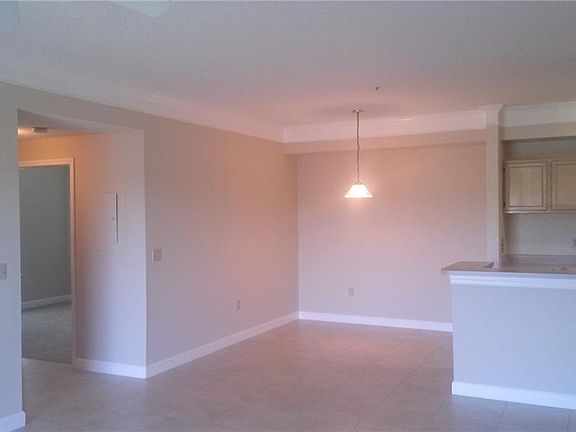5th image of 11530 Villa Grand APT 1117
