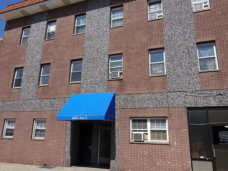 423 Avenue C #102 — Photo 13