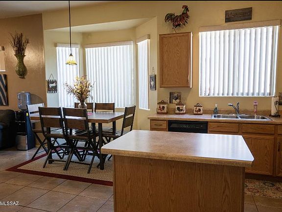 5th image of 681 E Pima Meadows Dr