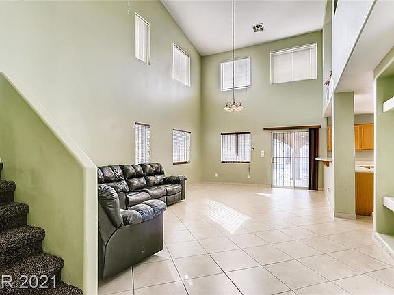 2nd image of 833 Hyattsville St
