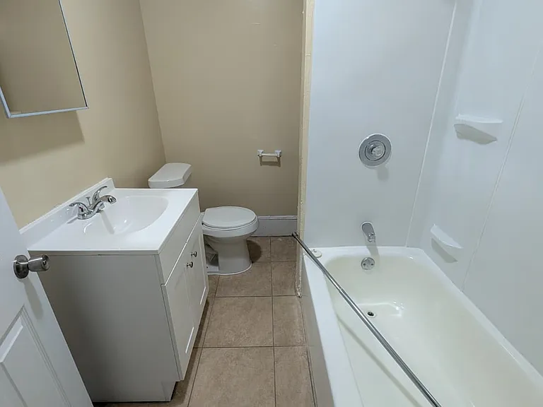 73 Willis St #3 — Photo 9