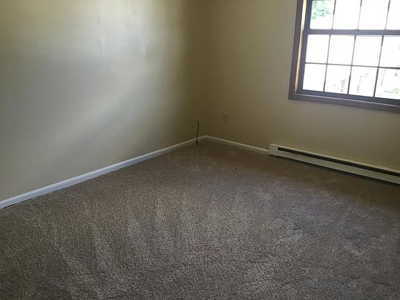 5th image of 1225 Todd Ln APT A
