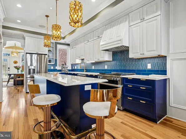 909 C St NE, Washington, DC 20002