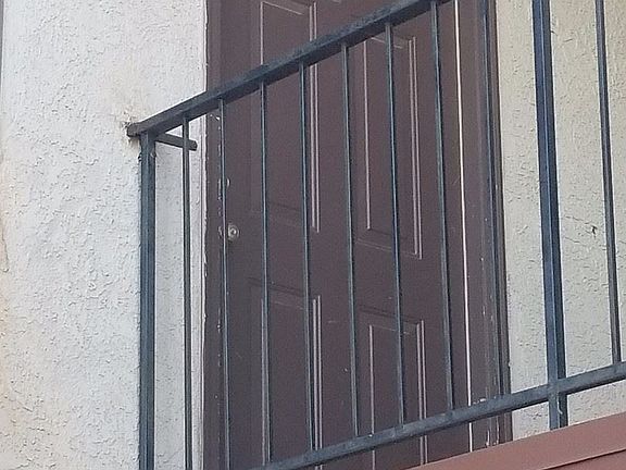 2nd image of 816 Coal Ave SW Unit 4