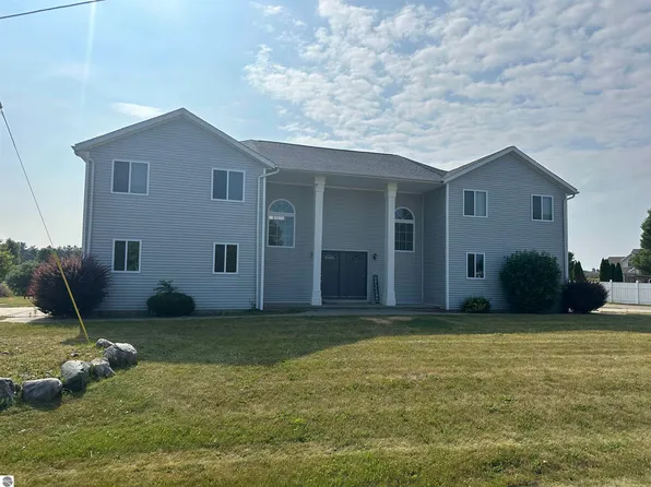 1609 Jacobs Trl #A & B, Mount Pleasant, MI 48858